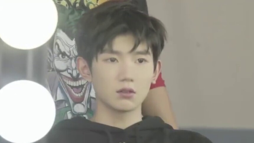 王源专访，王源教说重庆话