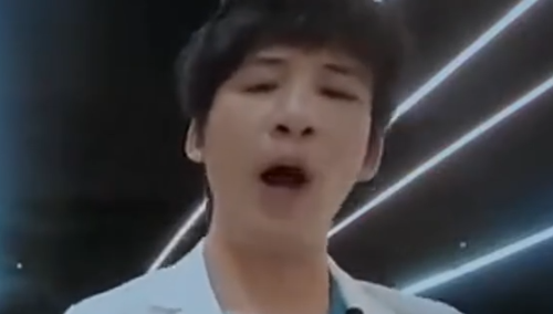 大张伟黄明昊互飚rap，本职歌手爱豆的两人终于合作了