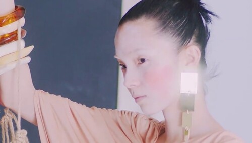 【ELLE】雎晓雯：过目不忘的精灵