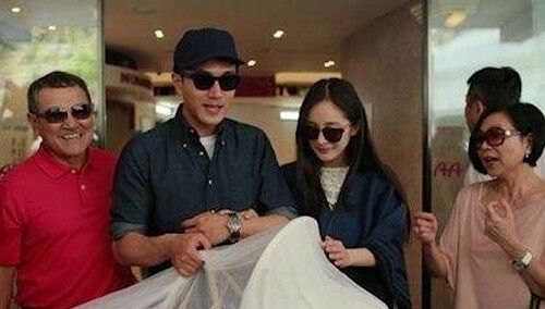 杨幂刘恺威离婚一年多，刘恺威父亲首谈两人关系，就用四个字概括