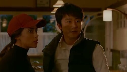 黄轩杨采钰遭遇袭击