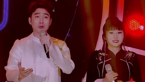 纯享：张晓涵张弛演唱《粉墨人生》 高亢歌声融合戏腔元素