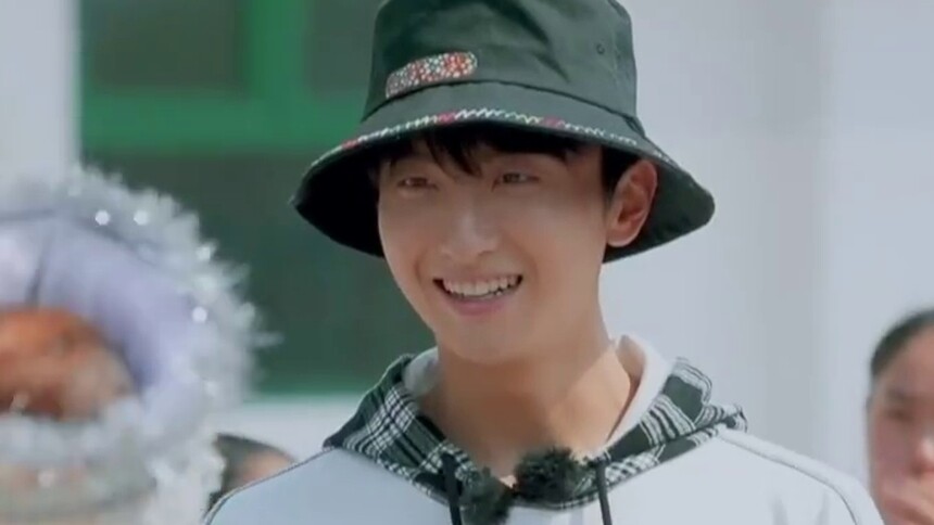 科皮村的诸葛亮！牛骏峰李汶翰听村民谈刘斌