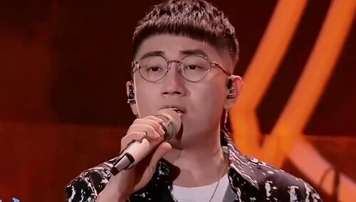 纯享：金志文深情款款演唱《爱要怎么说出口》