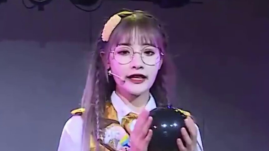 SNH48头号新闻：李佳恩 林舒晴 农燕萍《BOOM BOOM BOOM》