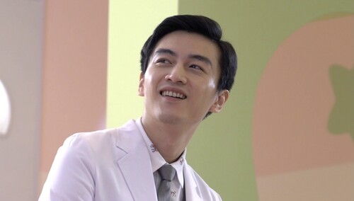 可盐可甜的双面陈晓