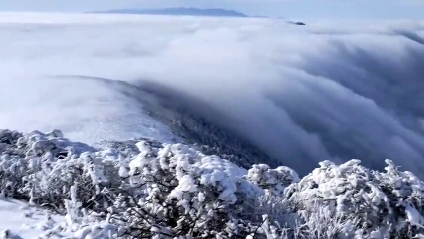 秦岭雪景美如画