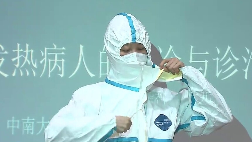 吴安华：首批援助湖北的医疗专家