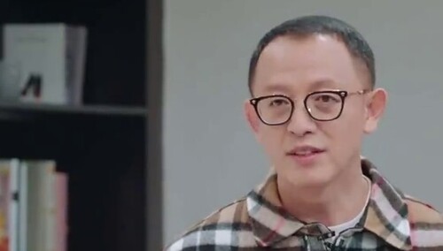 紧张！洪老师宣布歌手排名 突然全体开启静音模式