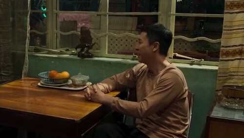 叶问送儿子去国外读书