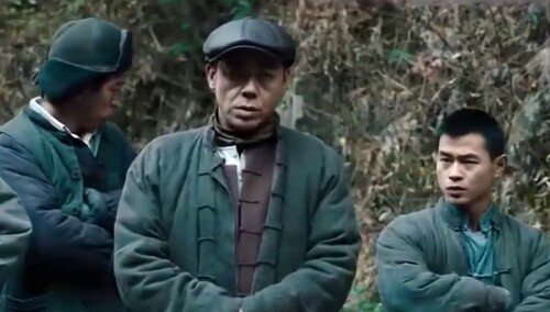《三城记》片段：刘青云带队出行 与游击队竹林枪战