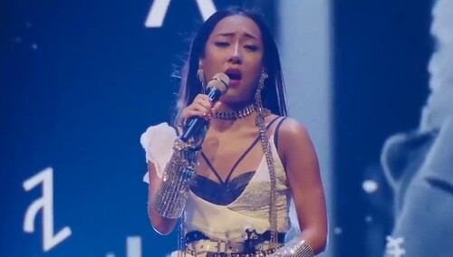 【绝美现场】超slay！吉克隽逸《木棉》彝语歌