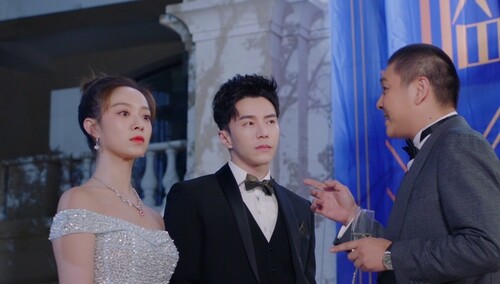 《楼下女友请签收》第8集看点：护妻狂魔上线 叶非墨公开温小暖的身份