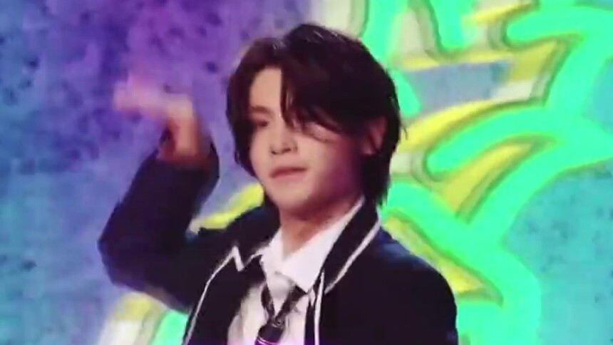 黄明昊：《菠萝菠萝蜜》超帅rap 快乐大本营黄明昊部分cut