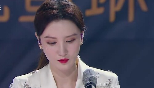 哇哦！张萌钢琴弹唱《但愿人长久》你还没看吗？