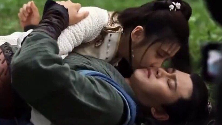 任嘉伦张慧雯甜蜜一吻~任嘉伦最后的反应也太好笑了！