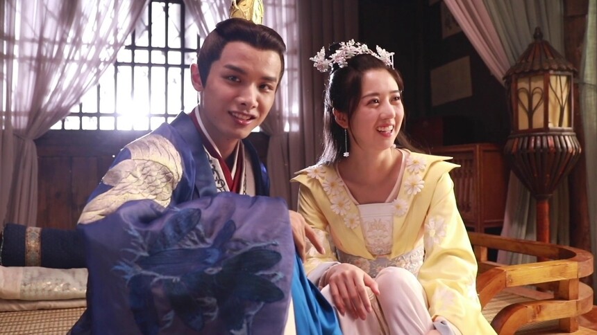 会员独家彩蛋01：太萌CP甜炸“圆房”全纪录 李凯馨虎狼之词反撩赵弈钦