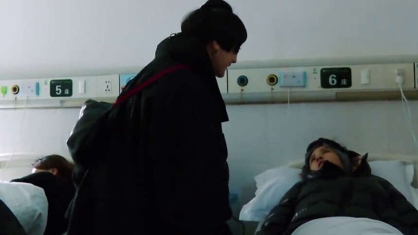 躺着也中枪 吴晓敏调侃大孩子朴树：贼难带