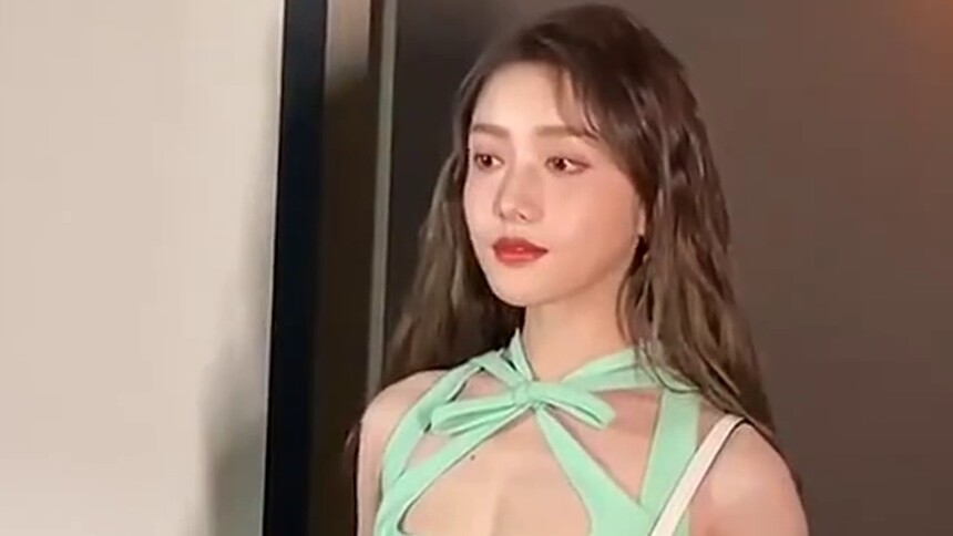 魂穿化妆师！姜贞羽大牌时装拍摄花絮 什么神仙美貌！