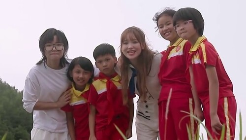 为姐姐们收集大自然最美的声音，黄圣依白冰被触动落泪