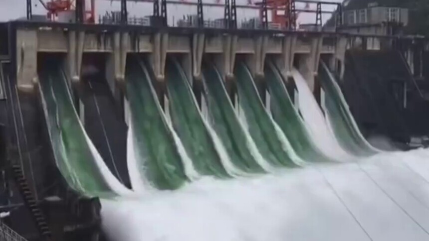 新安江水库首次开九孔泄洪 钱塘江沿线紧急应对