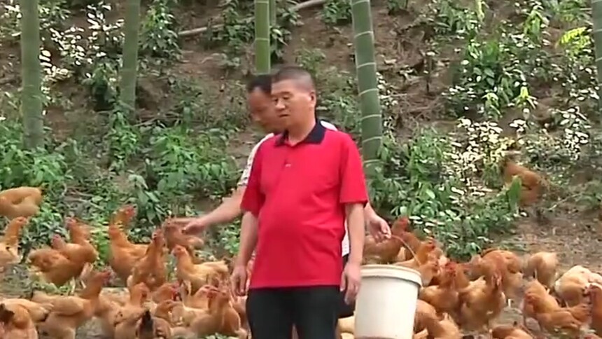 （脱贫攻坚群英谱）脱贫攻坚干部考察调研 朱明星：与贫困户交知心朋友 引导树立致富信心