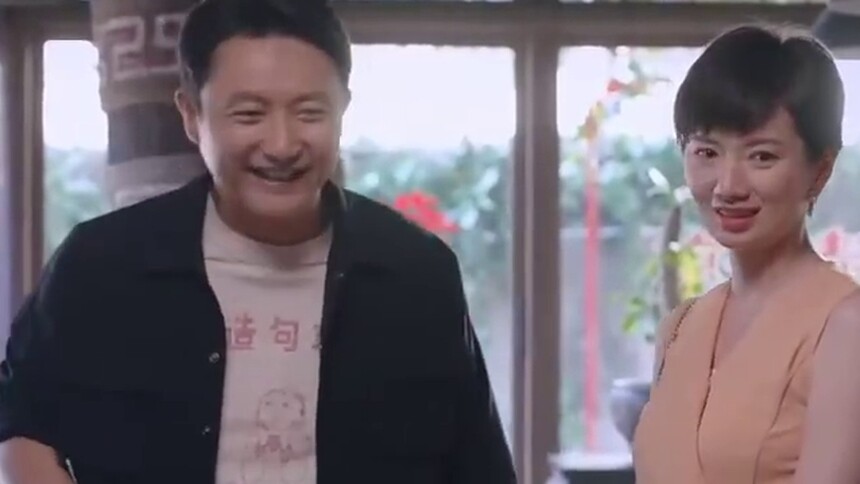 《以家人之名》全剧最抢手的男人竟然是李爸，贺梅正面怼“情敌”张老师！