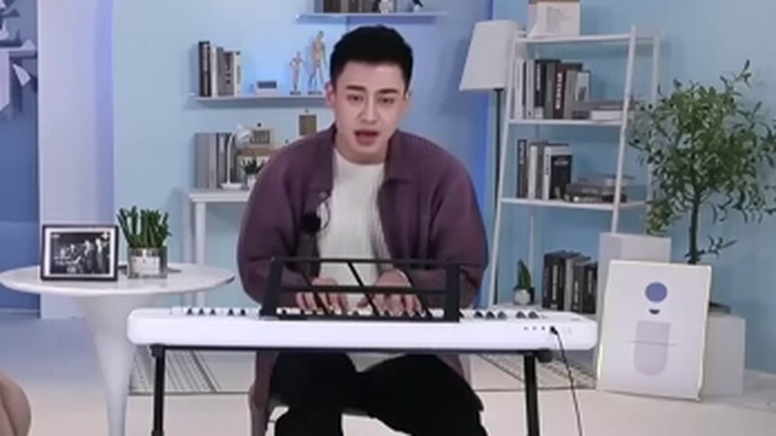 刘凯从小学琴深情弹唱you raise me up