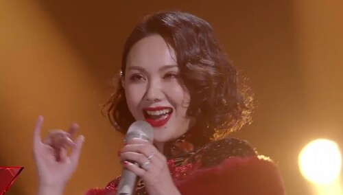 纯享版：程莉莎《夜来香》复古味足，穿旗袍跳舞太魅了