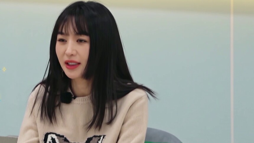 李菲儿回应机场图争议 现场邀约董璇中心位出道