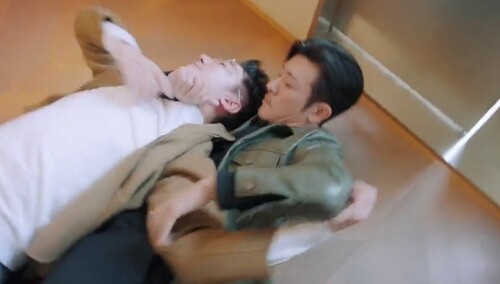 苏菲遭遇绑架 被何西亚救下