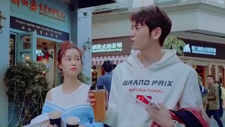 为暖阳疯狂打call，李东阳亲自为张曼擦衣服，太甜蜜了