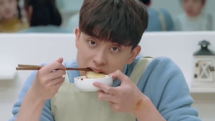 敖瑞鹏狂吃不胖有点烫！