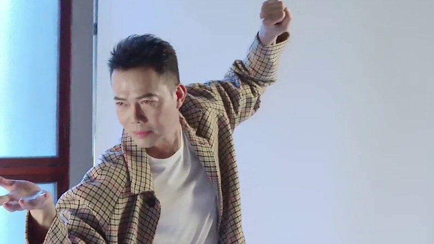 《大湾仔的夜》独家探班：谢天华展成熟魅力