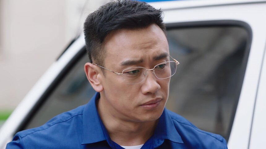 《我和我的三个姐姐》第4集看点：众人争夺龙凤酒厂