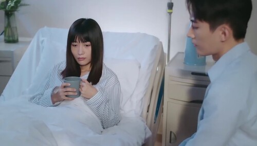 许倾悠独自等待 莫灵泽照顾受伤的唐熙