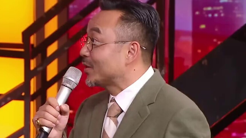 《天天向上》11月14日看点：“了不起的战争片”正式开拍 四大传媒院校针锋相对？