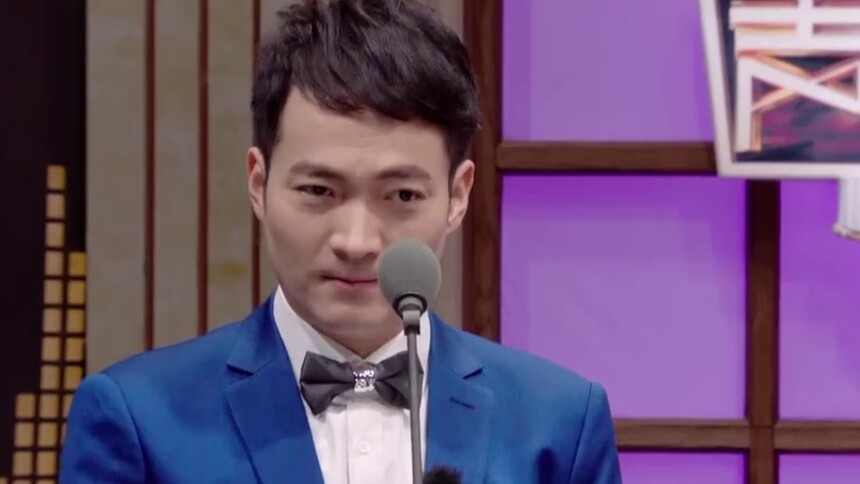 纯享：全英文上阵 喻恩泰配《至暗时刻》演绎独特苍老声线