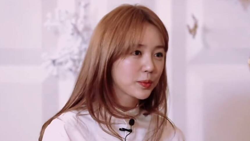 美女现身大玩萝卜蹲 杠杠天然呆深陷黑洞
