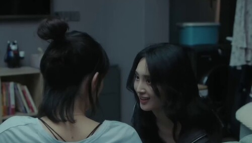 乔小曼要和方卉合租