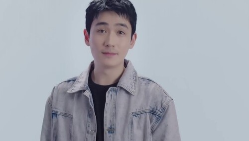《穿过寒冬拥抱你》片尾曲 黄渤贾玲朱一龙发起跨年邀约