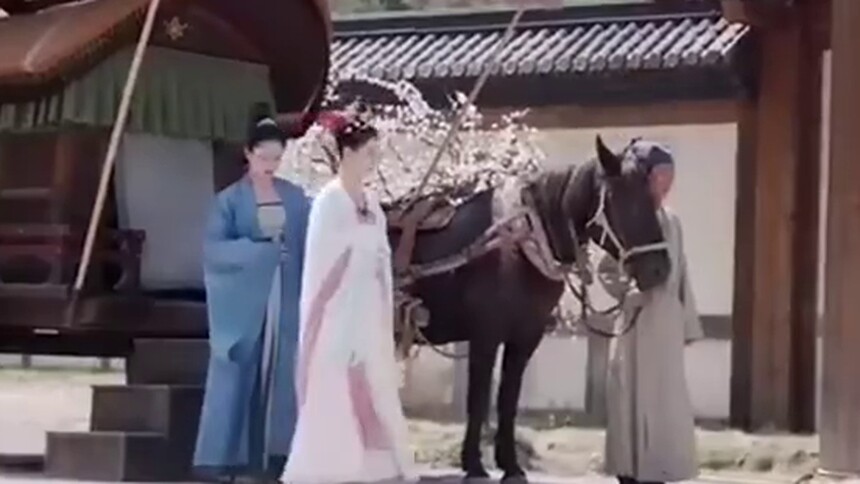 风起霓裳带你围观当代名媛聚会的打开方式，斗花大会持续高能输出！