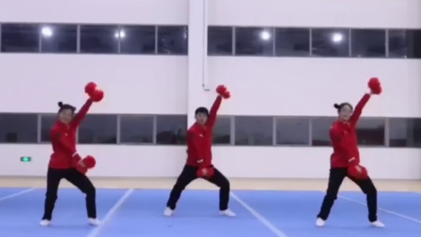 动起来！华东师大世界健美操冠军带你练