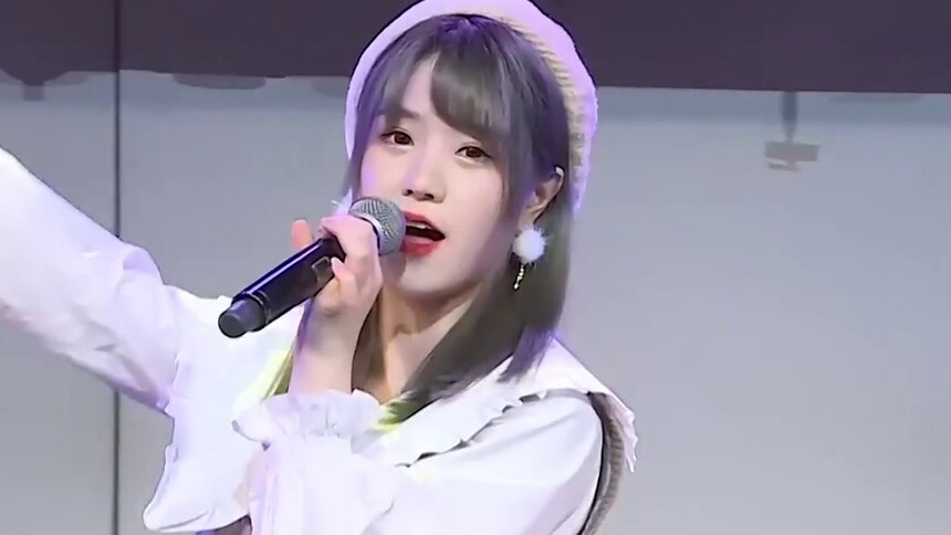 SNH48新春特别公演：柏欣妤 赵佳蕊《天生E队》