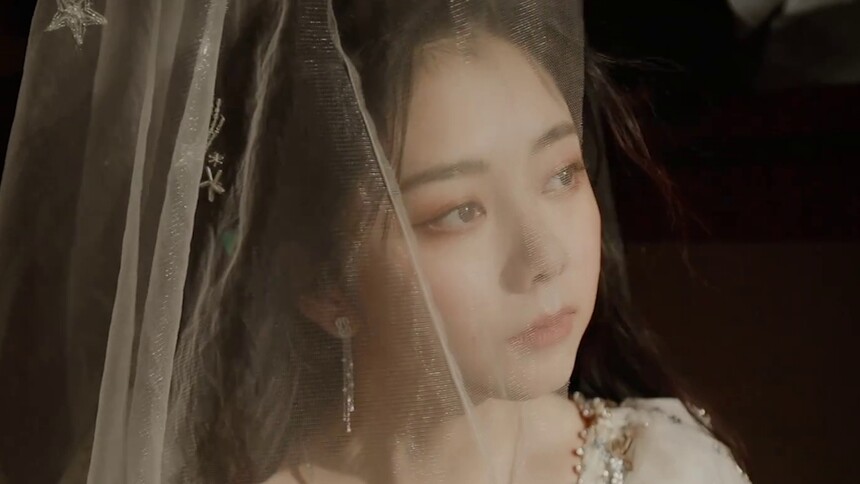 谭松韵被曝结过婚又离婚 本尊宣传式打假显高情商