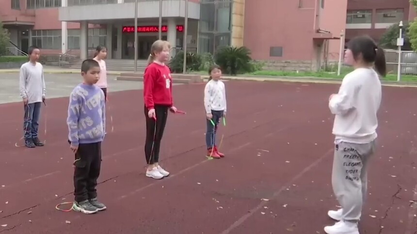 盲校跳绳教练徐丽：和孩子们一起“光明行”