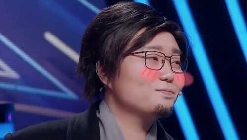 李雪琴cos王建国脱口秀激起全场“鸡皮疙瘩” 两人相爱相杀引模星在线吃瓜