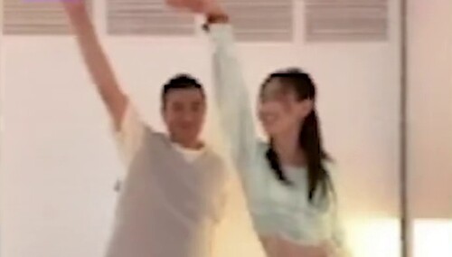 黄圣依杨子跳《无价之姐》 杨子调侃自己舞蹈师承杜淳