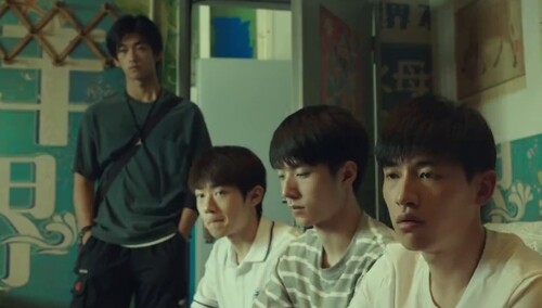 《五个扑水的少年》定档8月13日 热血高中男生挑战花样游泳