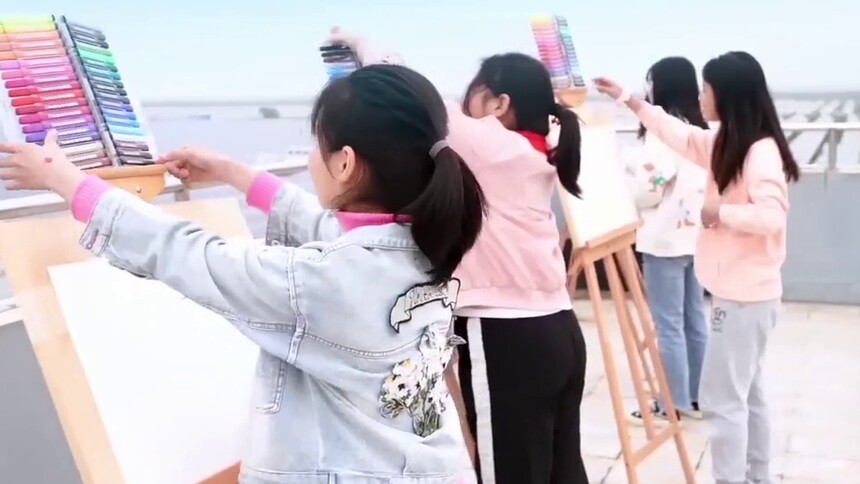 江苏金湖：童心妙笔 畅想零碳生活